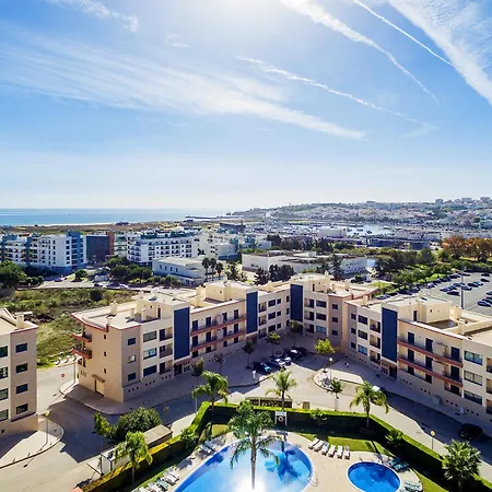 Central 2 With Pool By Homing Λάγος